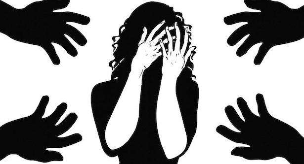 জন্মদিনের অনুষ্ঠানে নেয়ার কথা বলে তরুণীকে গণধর্ষণ