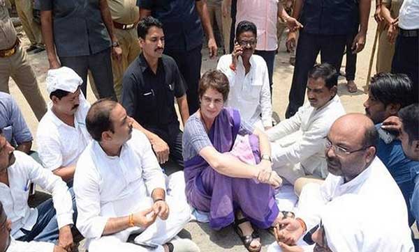 প্রিয়াঙ্কা গান্ধী আটক