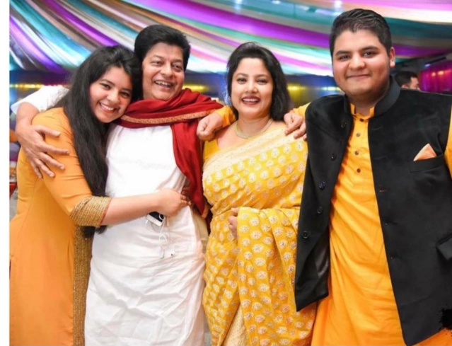 নায়ক ফারুকের  স্ত্রীও কোভিড-১৯ পজিটিভ, স্বামী-স্ত্রী দুজনেই একই হাসপাতালে ভর্তি 