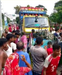 নারায়ণগঞ্জে মর্মান্তিক দুর্ঘটনা: প্রাণ গেল শিশু তাসফিয়া ও নার্স রিতার