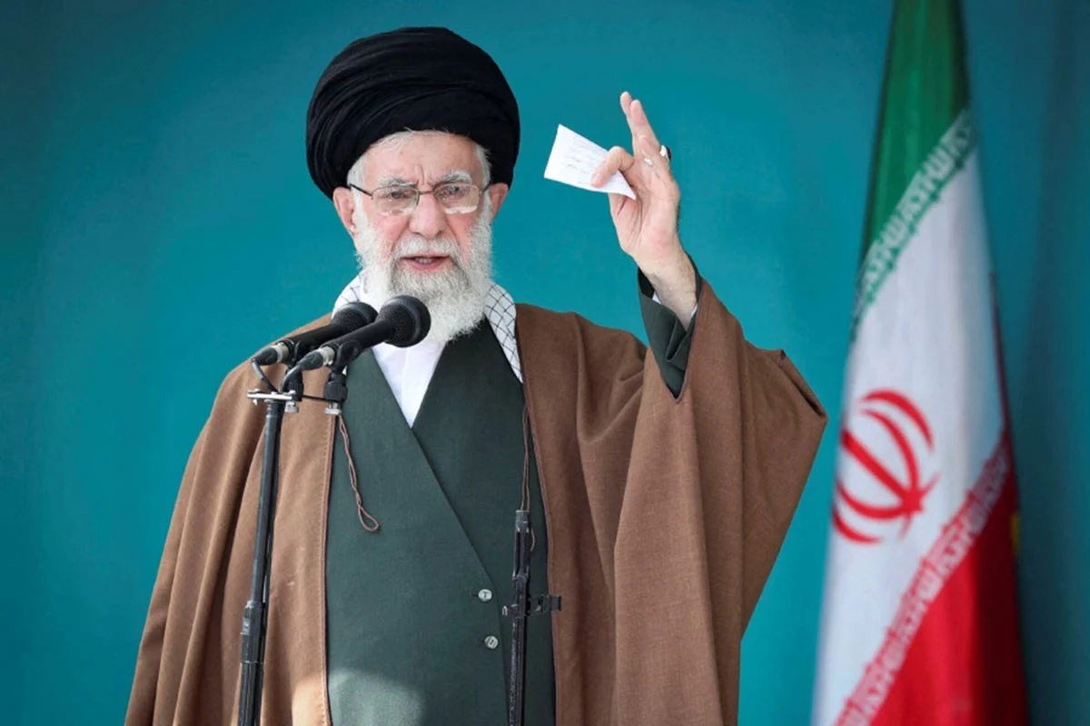 খামেনি এখন শহীদ, যুক্তরাষ্ট্র বড় ভুল করেছে : বিশ্লেষক