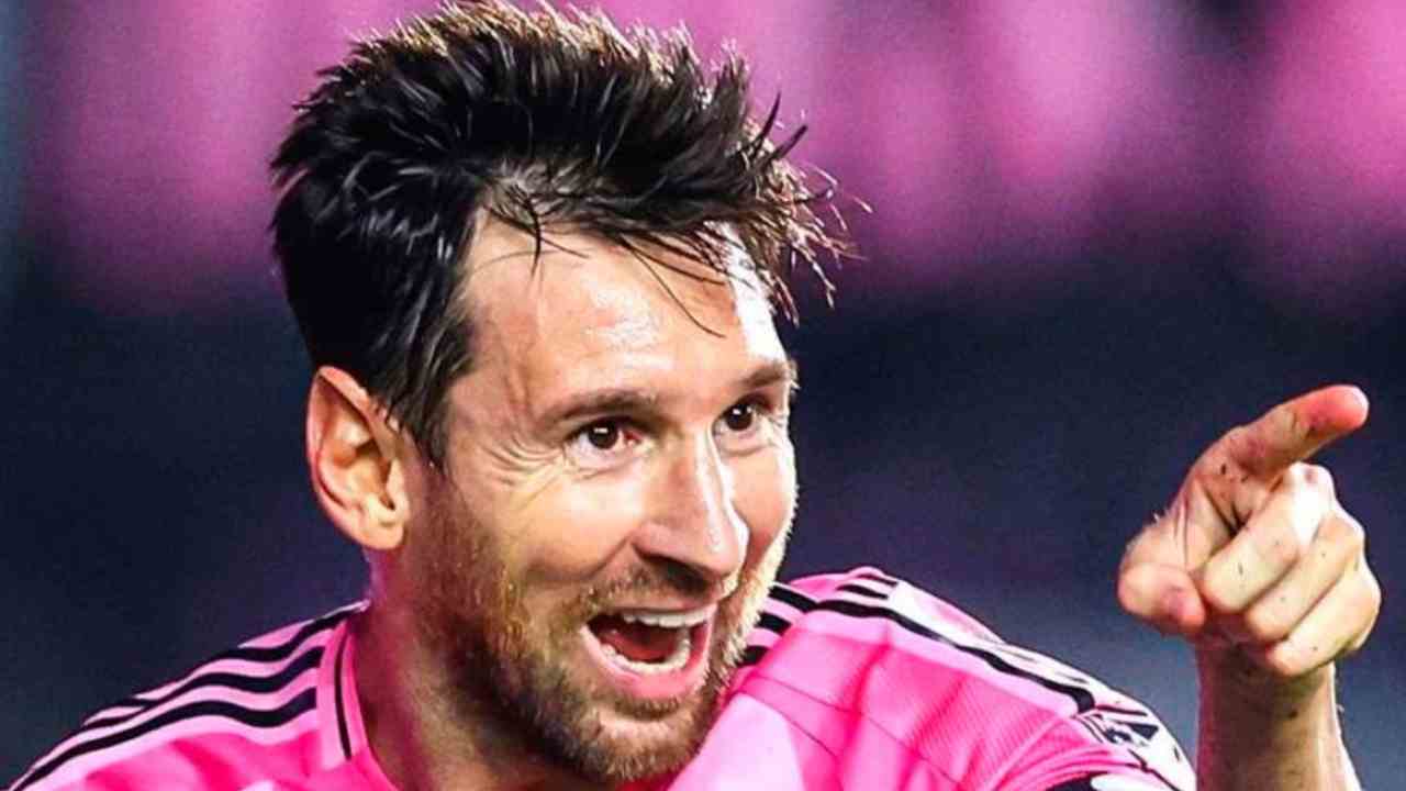 মায়ামির নতুন স্টেডিয়ামে ‘লিও মেসি স্ট্যান্ড’: জীবন্ত কিংবদন্তিকে অনন্য সম্মান