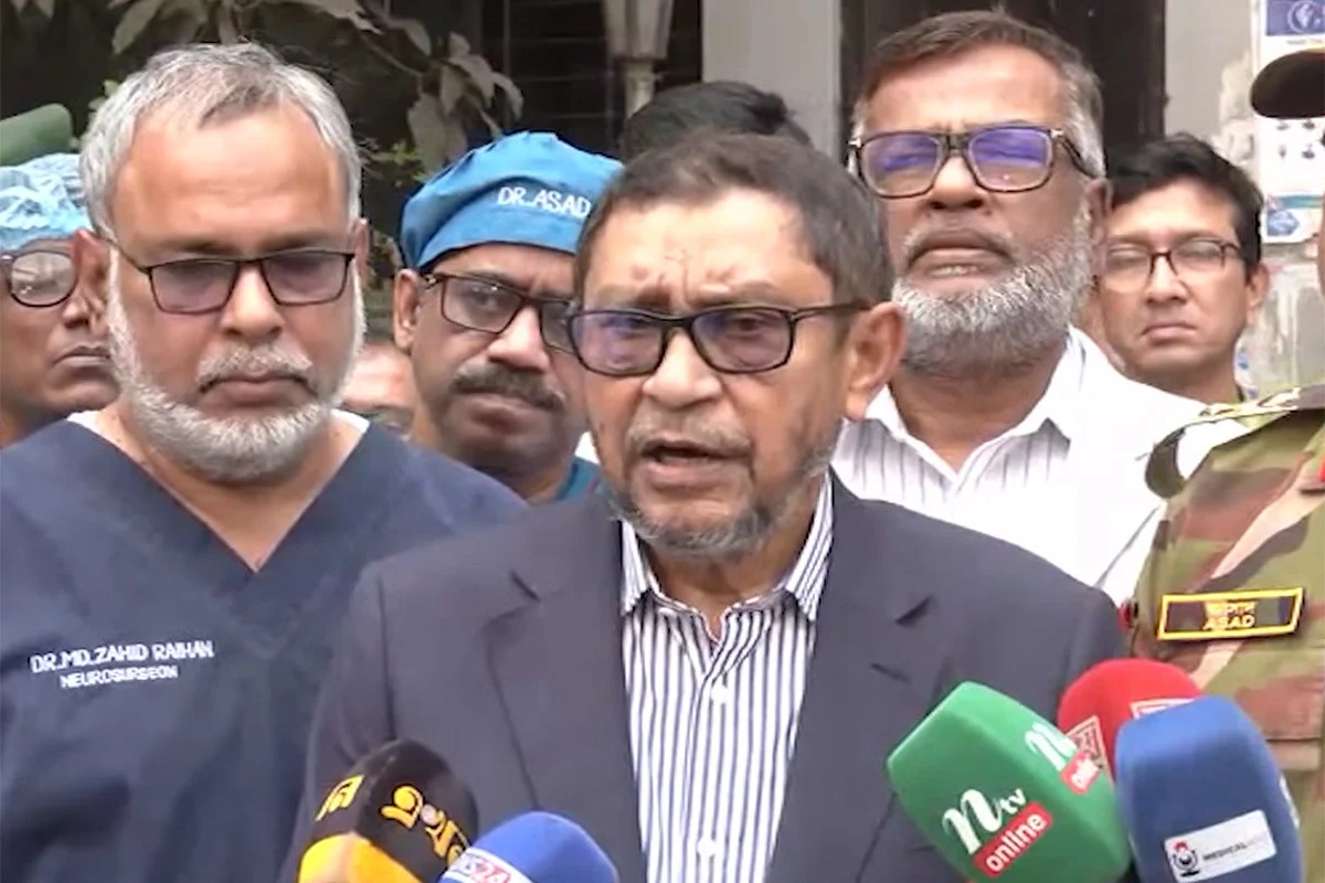 ঢামেকে আকস্মিক পরিদর্শনে স্বাস্থ্যমন্ত্রী, খুঁজে পেলেন যেসব অসঙ্গতি