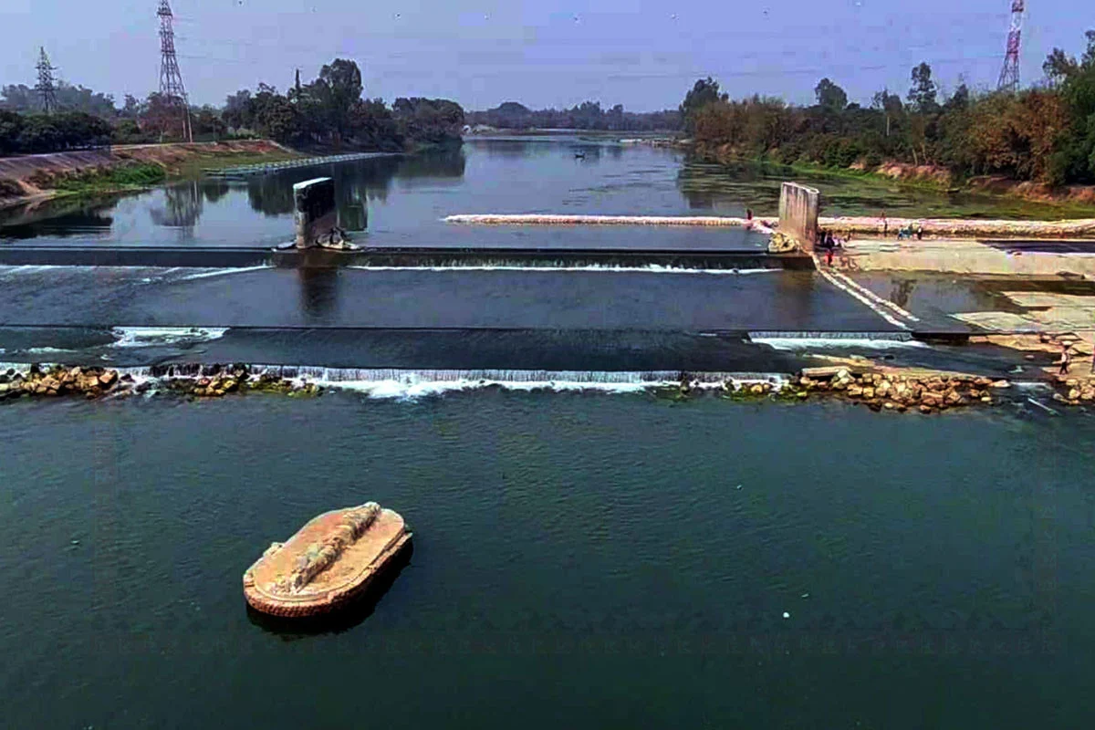 দিনাজপুরে রাবার ড্যাম অকেজো, সেচ সংকটে কৃষক