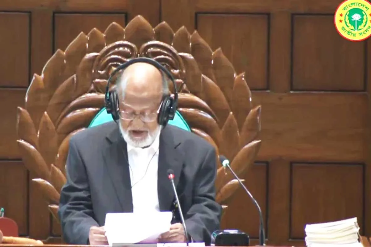 গণতন্ত্র শক্তিশালী করতে সংসদ সদস্যদের একসঙ্গে কাজ করার আহ্বান খন্দকার মোশাররফের