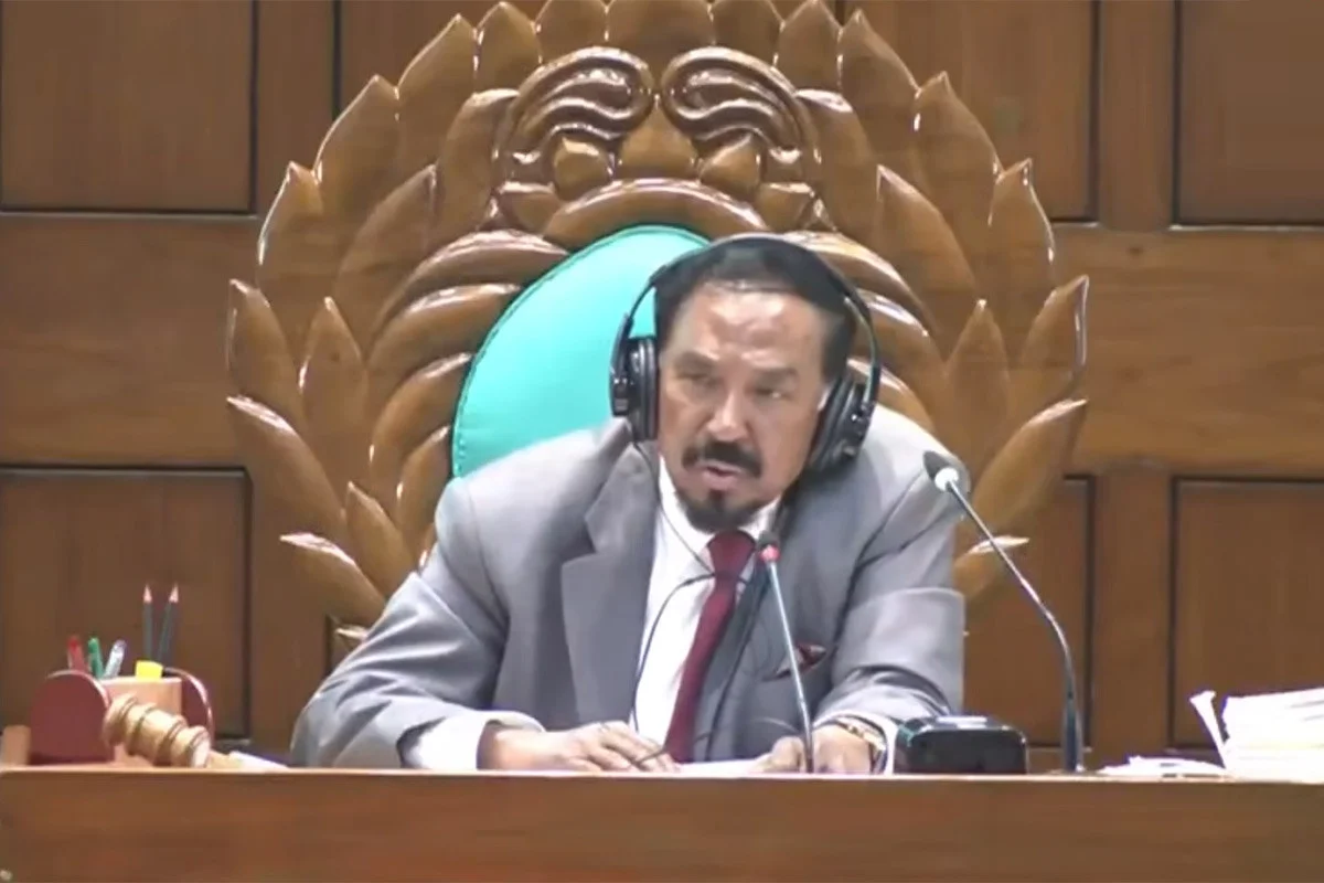 দলীয় পদ ছাড়লেন স্পিকার হাফিজ