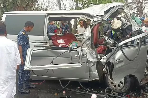 বাগেরহাটে বর-কনেসহ ১৪ জন নিহতের ঘটনায় তদন্ত কমিটি গঠন