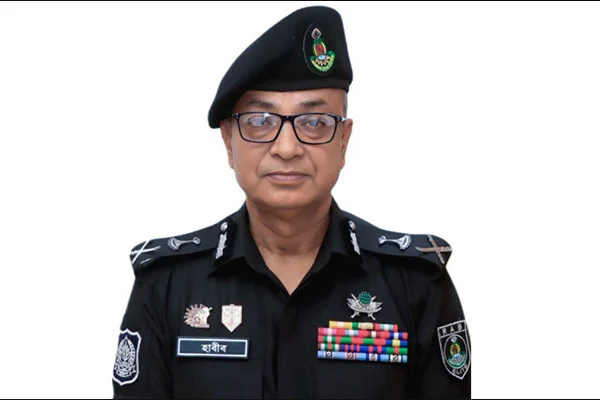 র‌্যাবের মহাপরিচালক আহসান হাবীবের দায়িত্ব গ্রহণ