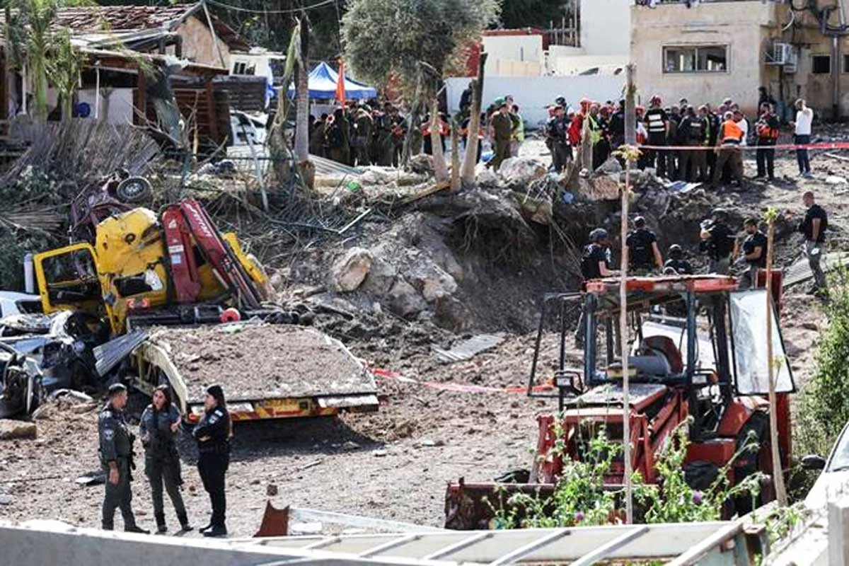 ইরানের ক্ষেপণাস্ত্র হামলায় ইসরাইলে আহত ১১, ক্ষতিগ্রস্ত বহু ভবন