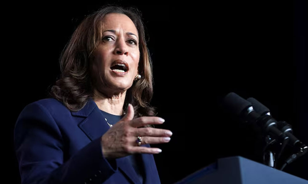 ট্রাম্প আমেরিকাকে 'অনুমোদনহীন যুদ্ধে' জড়াচ্ছেন: কমালা হ্যারিস।