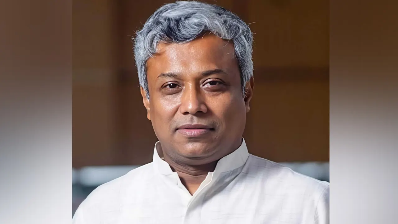 ভোক্তাদের স্বস্তি দিতে জ্বালানির দাম স্থিতিশীল রাখার সিদ্ধান্ত।