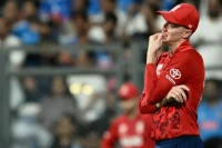 হারের জন্য স্যামসনের ক্যাচ মিসকে দুষলেন ইংলিশ অধিনায়ক