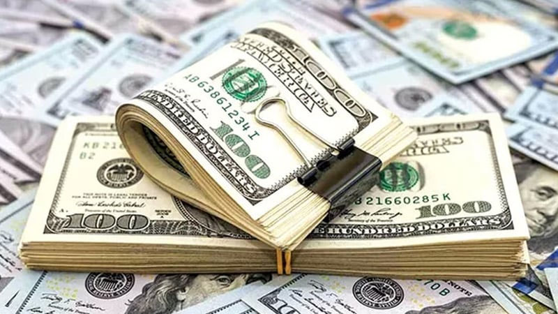  ইতিহাসের সর্বোচ্চ রেমিট্যান্সের অপেক্ষায় বাংলাদেশ: ২৪ দিনে এলো ৩ বিলিয়ন ডলার।