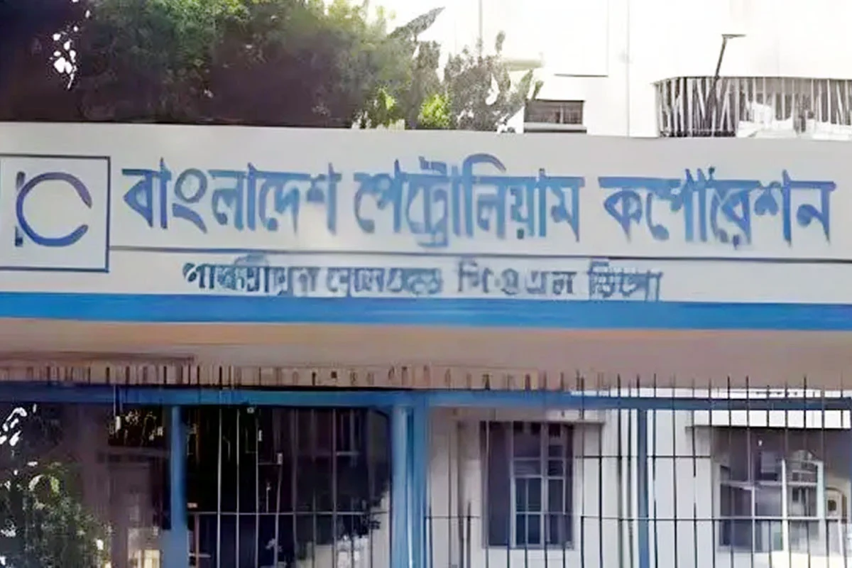 পার্বতীপুর টার্মিনালে পৌঁছেছে ৭ হাজার মেট্রিক টন ডিজেল