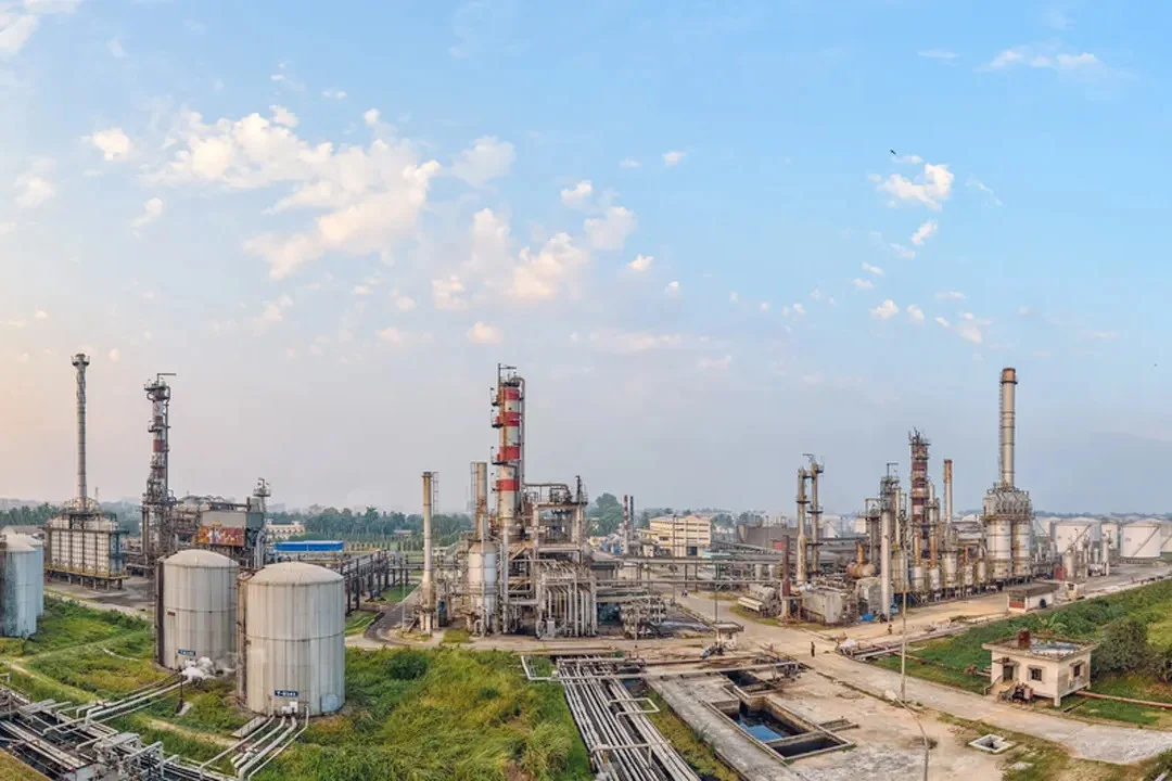 এবার একমাত্র তেল শোধনাগার বন্ধের শঙ্কা