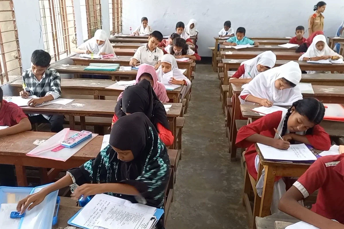 ভোলায় প্রাথমিক বৃত্তি পরীক্ষা শুরু, অনুপস্থিতি ৩৩ শতাংশ