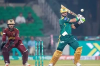 কোহলির রেকর্ডে ভাগ বসালেন পাকিস্তানি ওপেনার